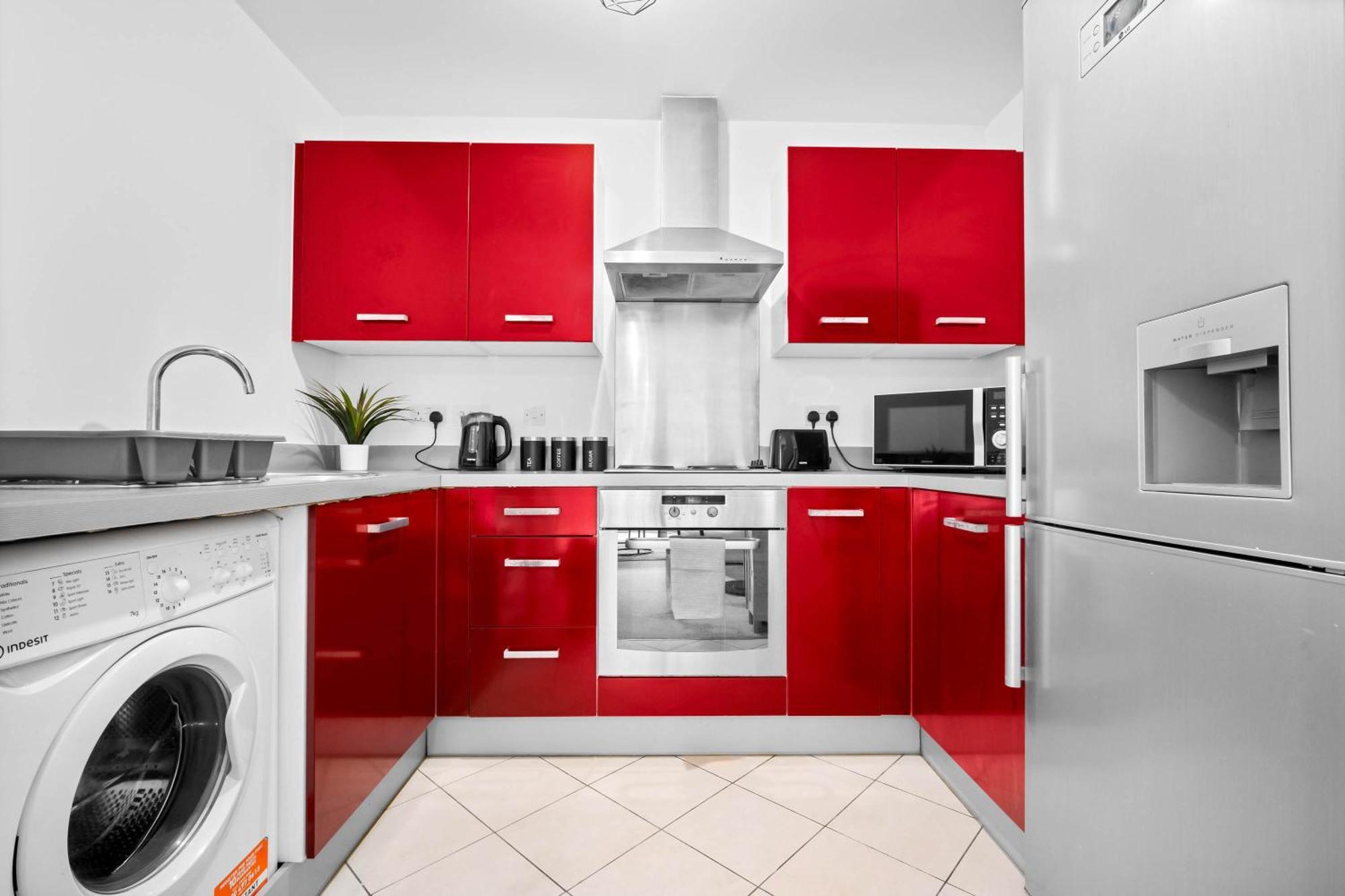 2-br Center With Parking By Azura Nights Apartment Birmingham